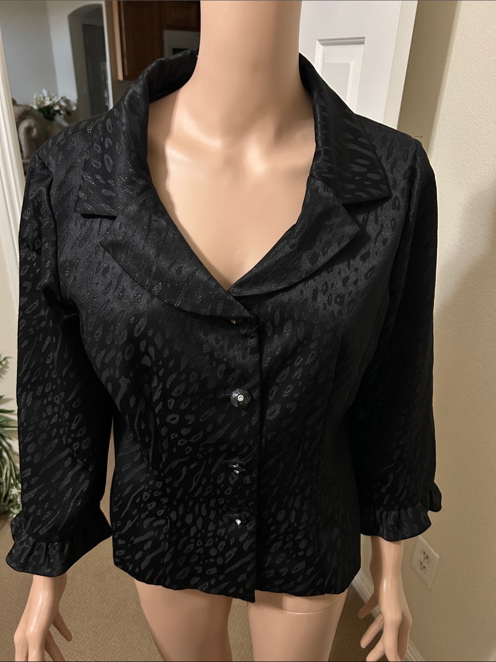 VIRGO Vintage Black Animal-Print Satin Blazer. Women’s Size 10.